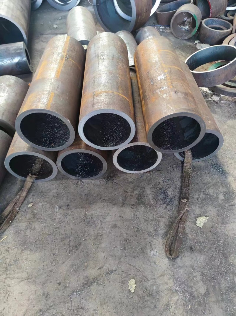 额敏额敏额敏12Cr1MovG无缝钢管切割